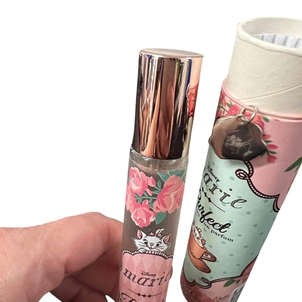 Disney Rollerball Perfume Travel Set Of 3 .34 Fragrances Aloha Charmed Purfect - Picture 6 of 10